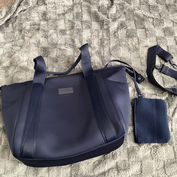 Dagne Dover Landon Carryall Medium ~Navy Travel Bag. Dust Bag added - Picture 3 of 11
